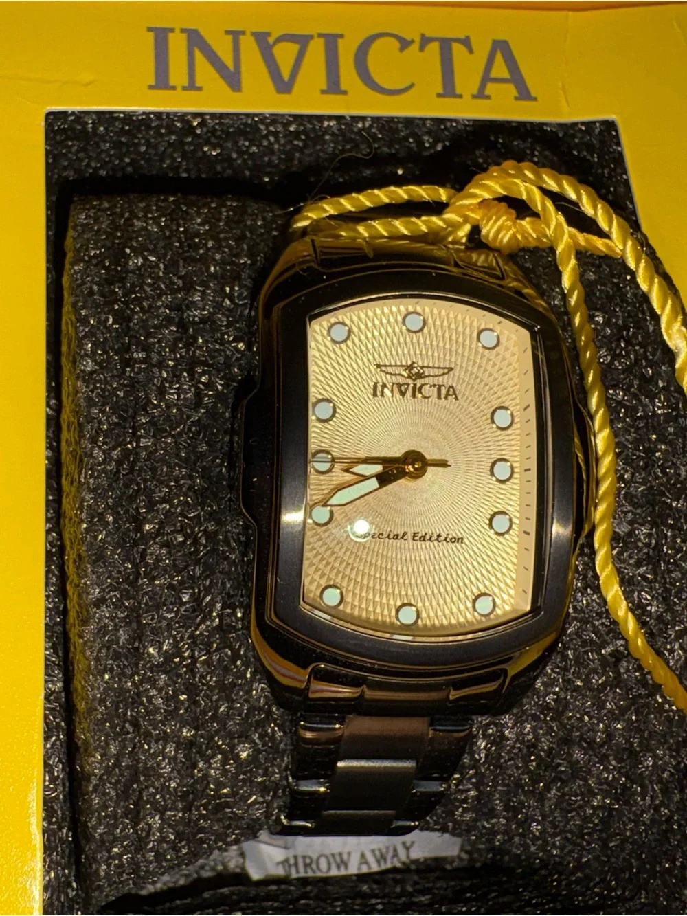 Invicta bracelet luminous gold